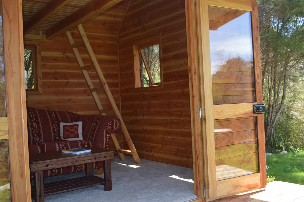 טקאקה Sunrise Cabin At First Light Rangihaeata Retreat מראה חיצוני תמונה